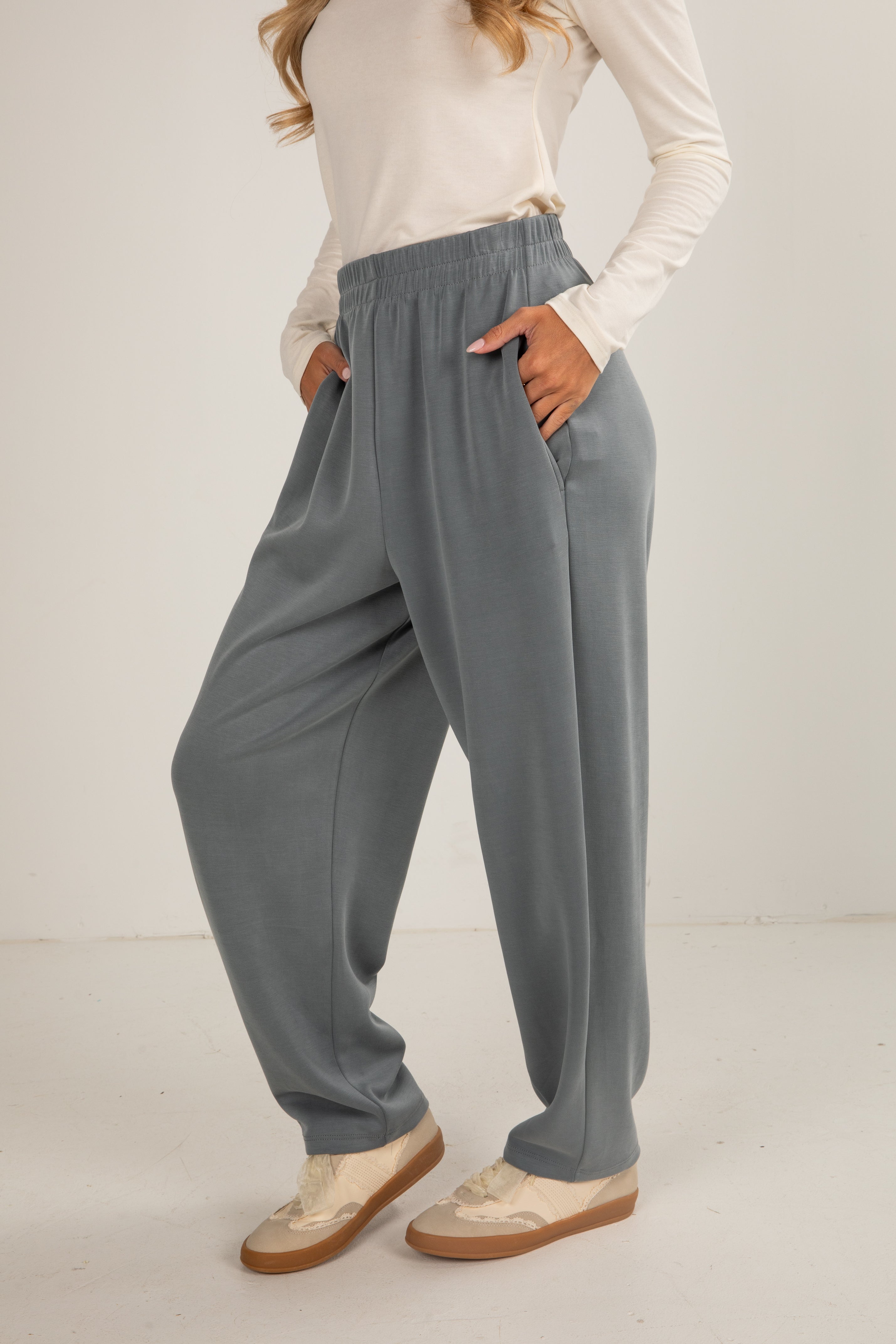 grey sweatpants