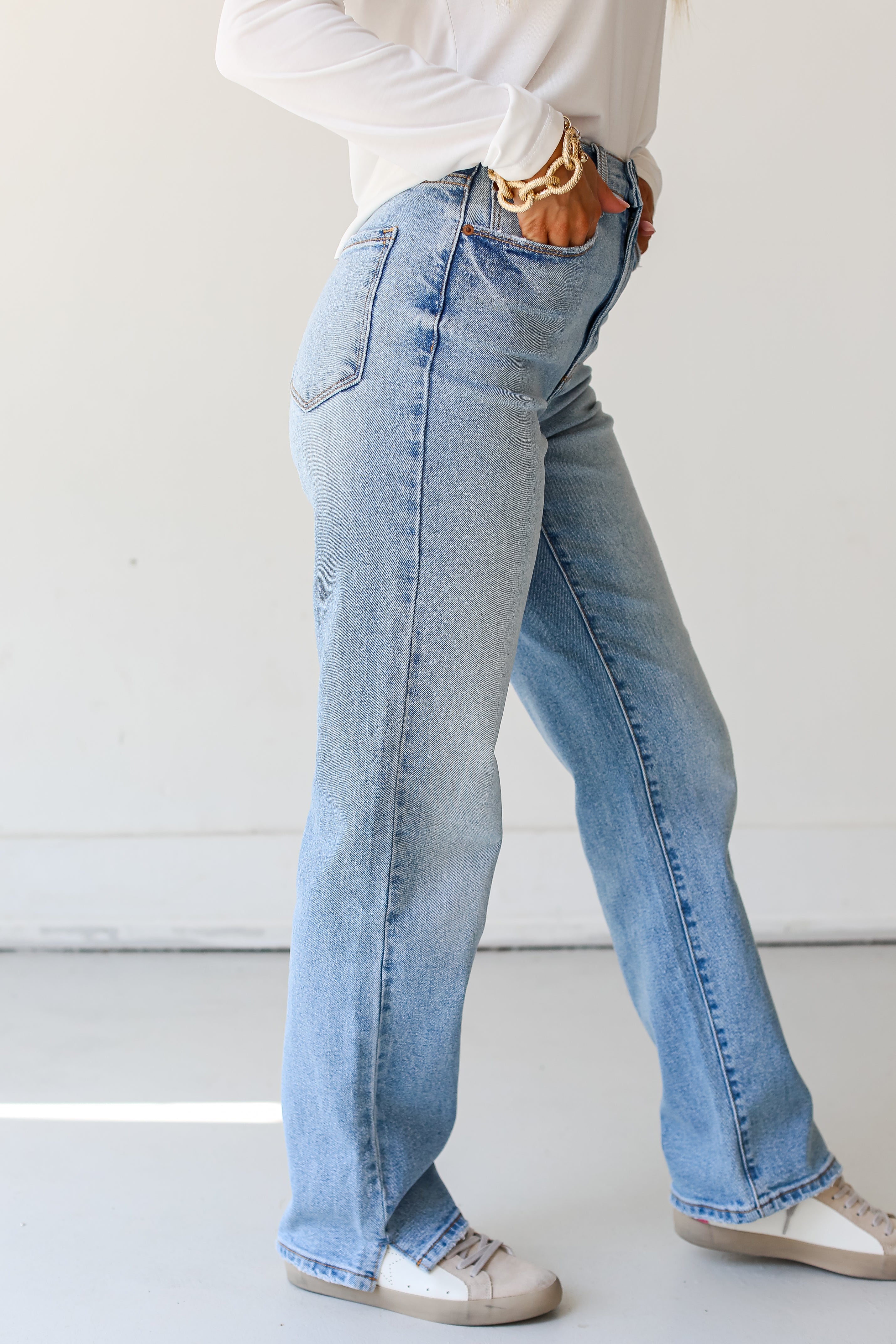 light wash Dad Jeans side view