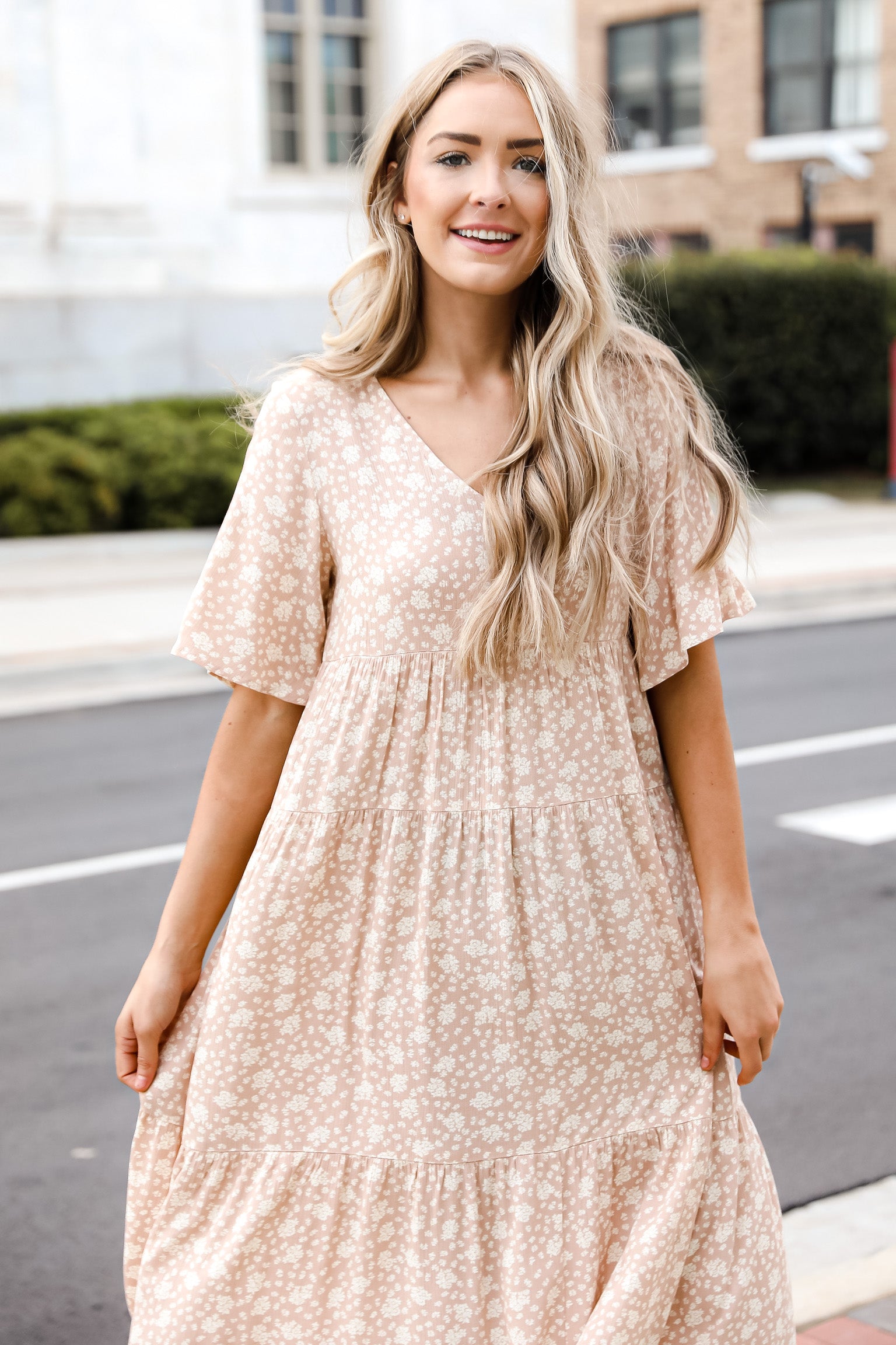 Lightweight Woven Knit Fabrication Midi Dress