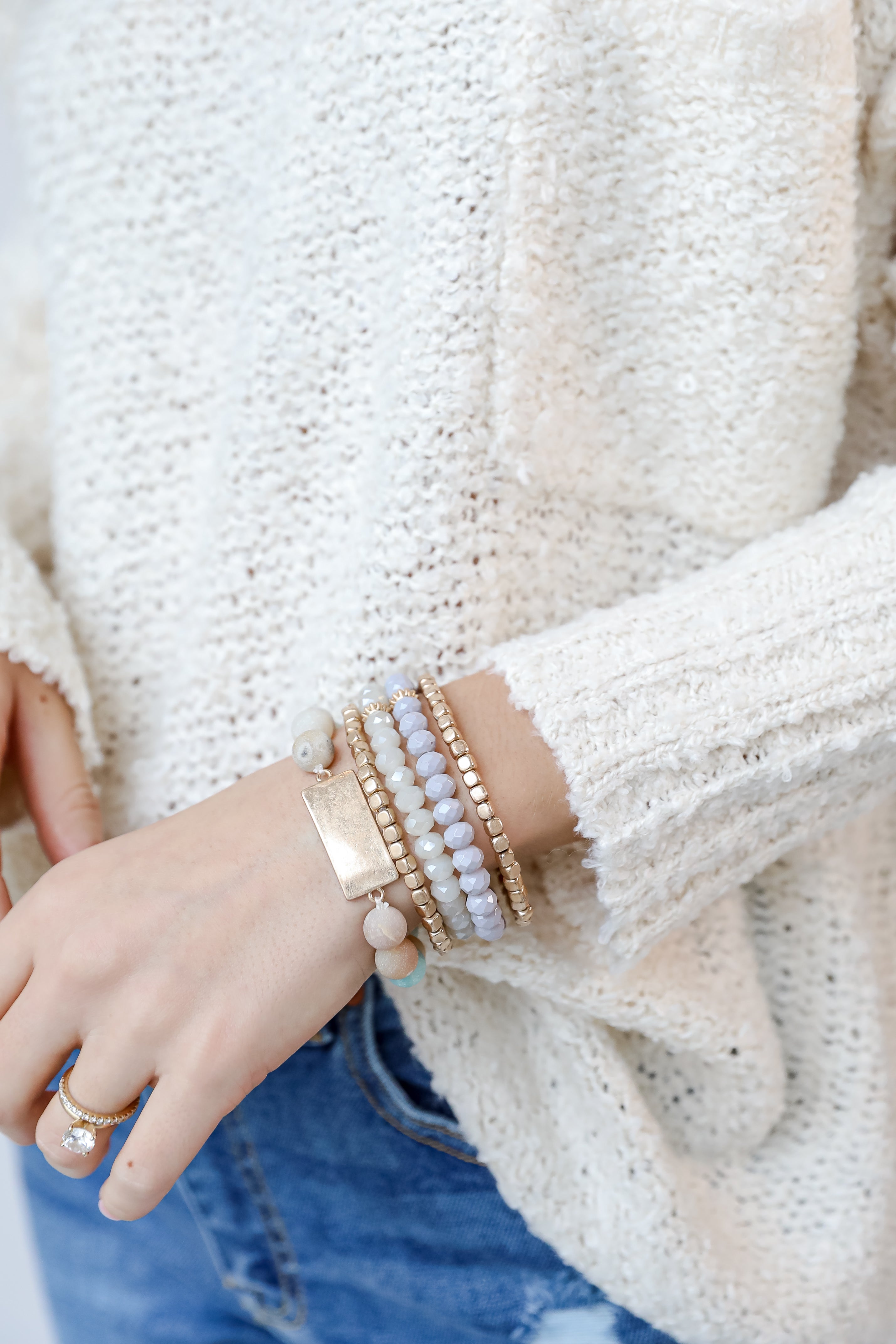 Beaded Bracelet Set in grey close up