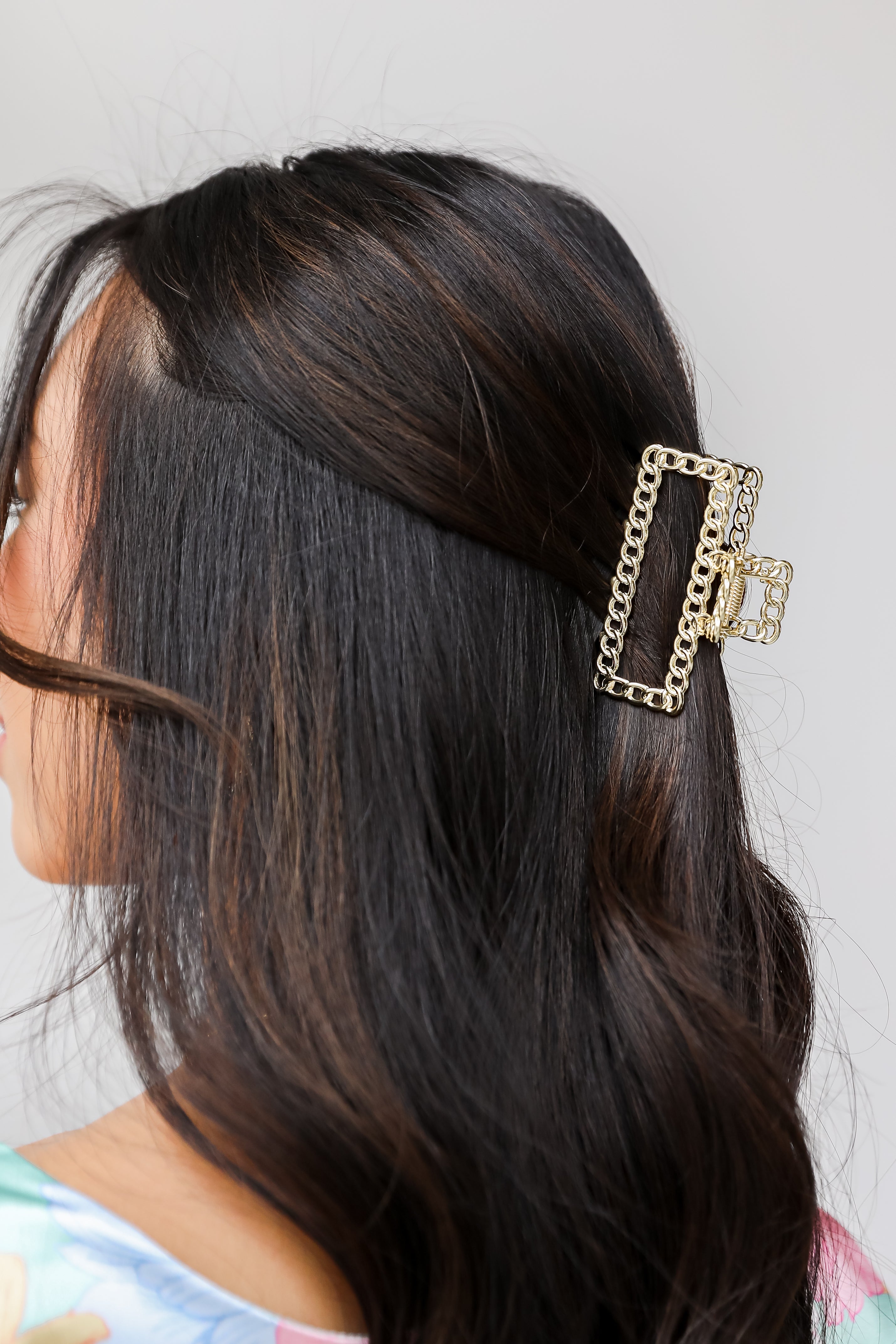 Gold Chainlink Claw Hair Clip