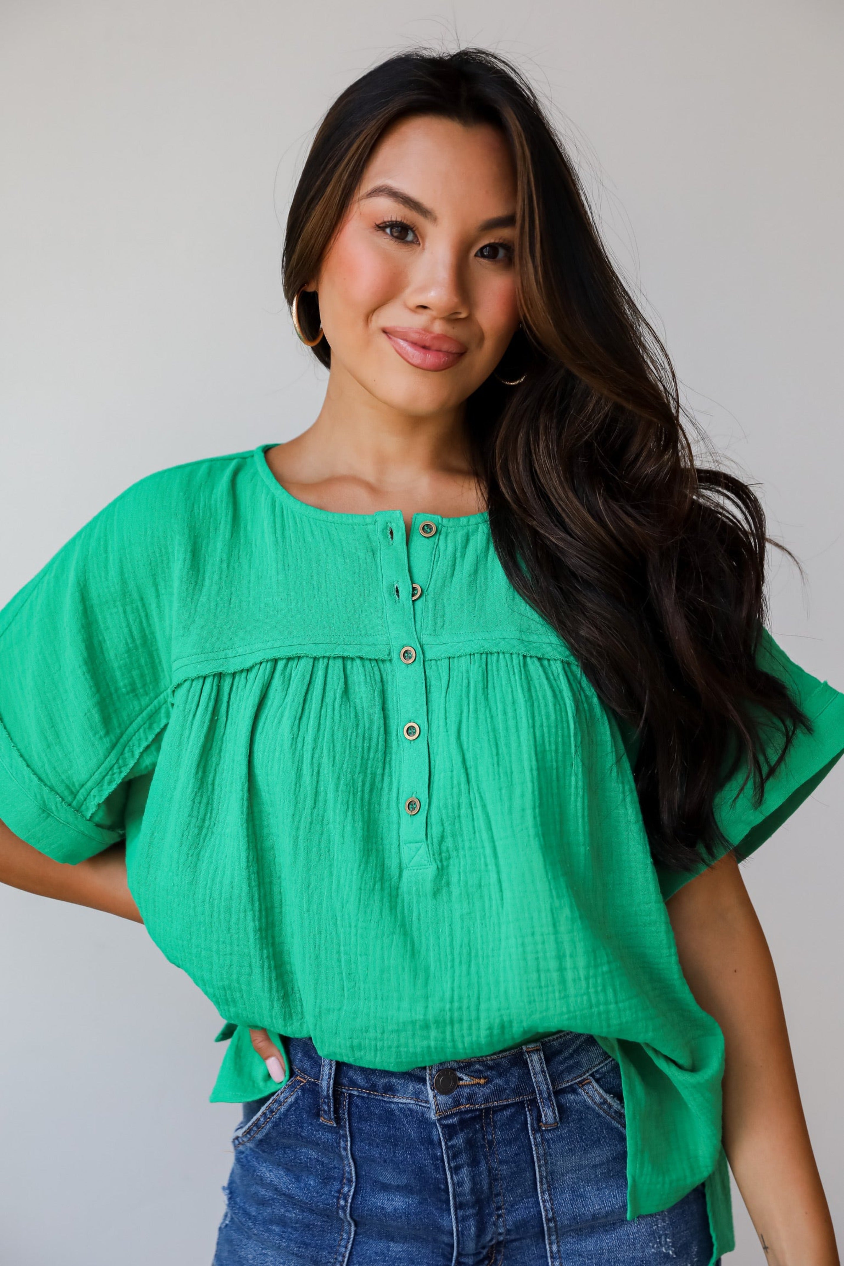 Sensational Instincts Kelly Green Linen Blouse