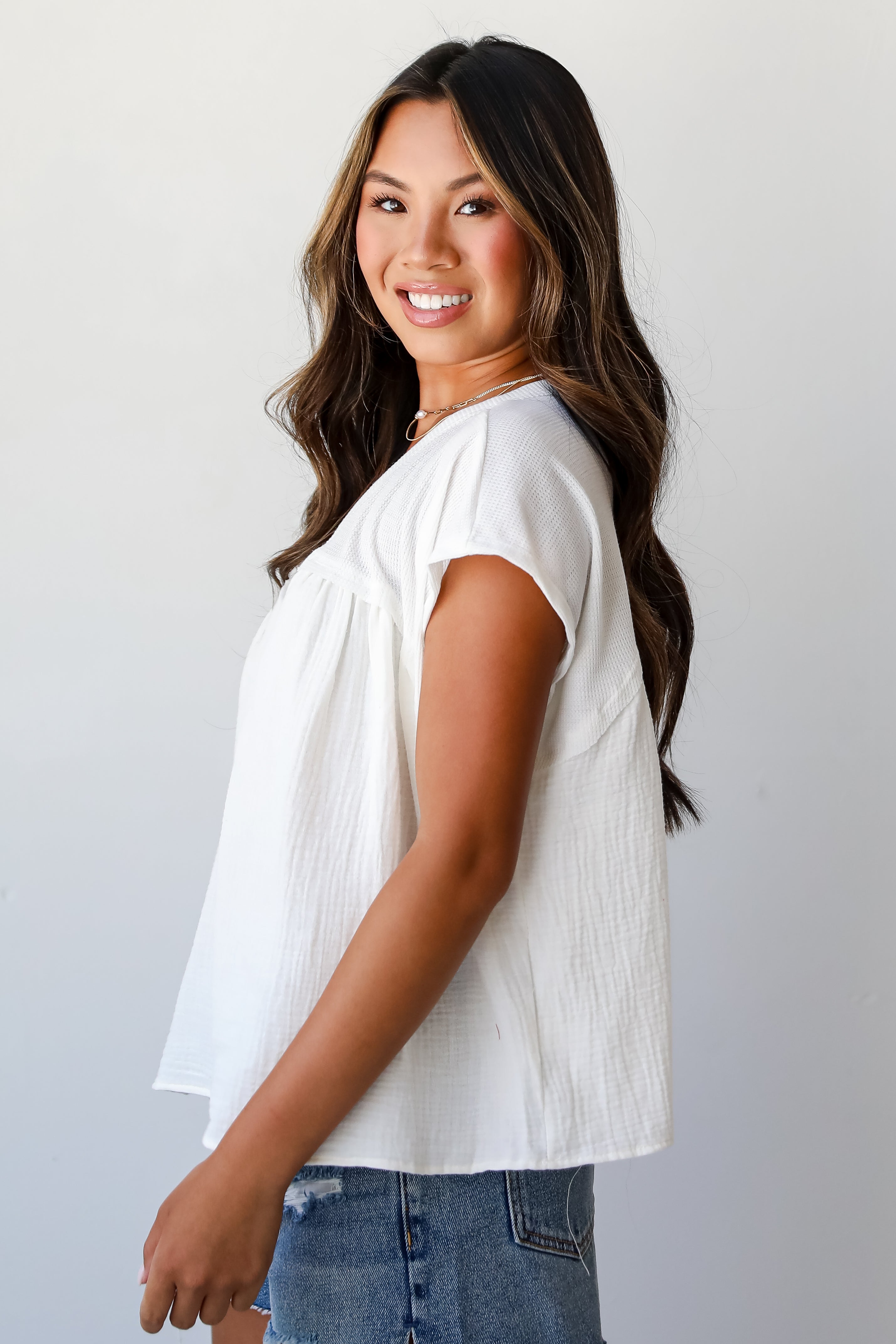 Charming Excellence Linen Contrast Top