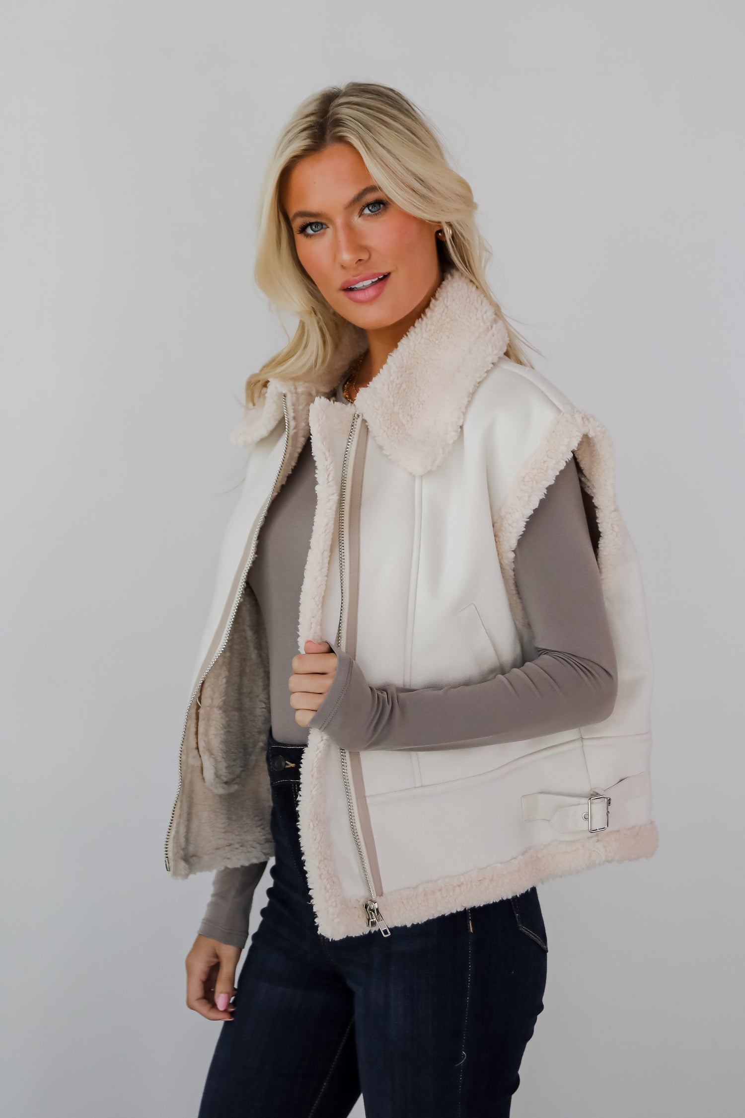 Poised Season Cream Sherpa Vest