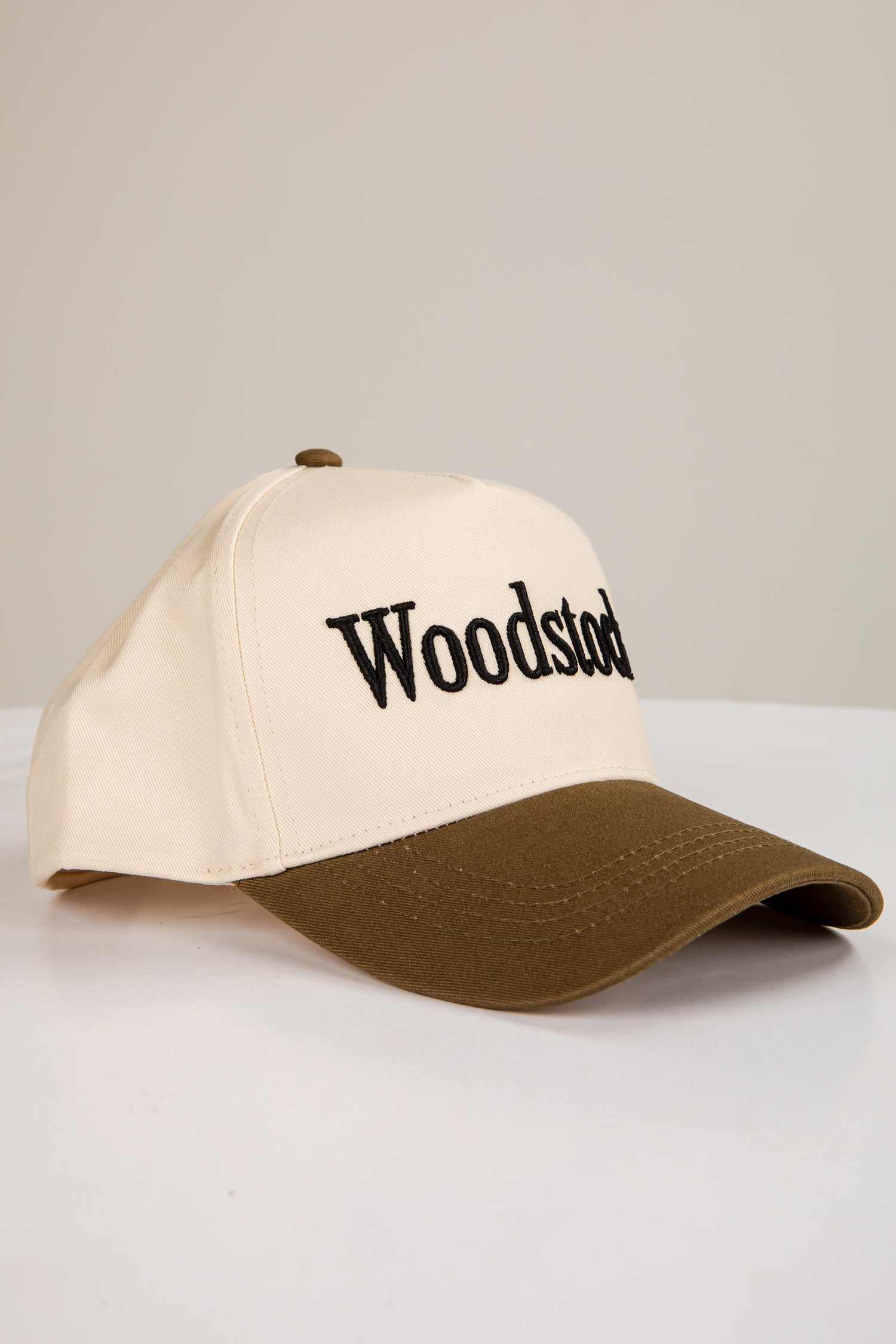 Two-tone cap with &