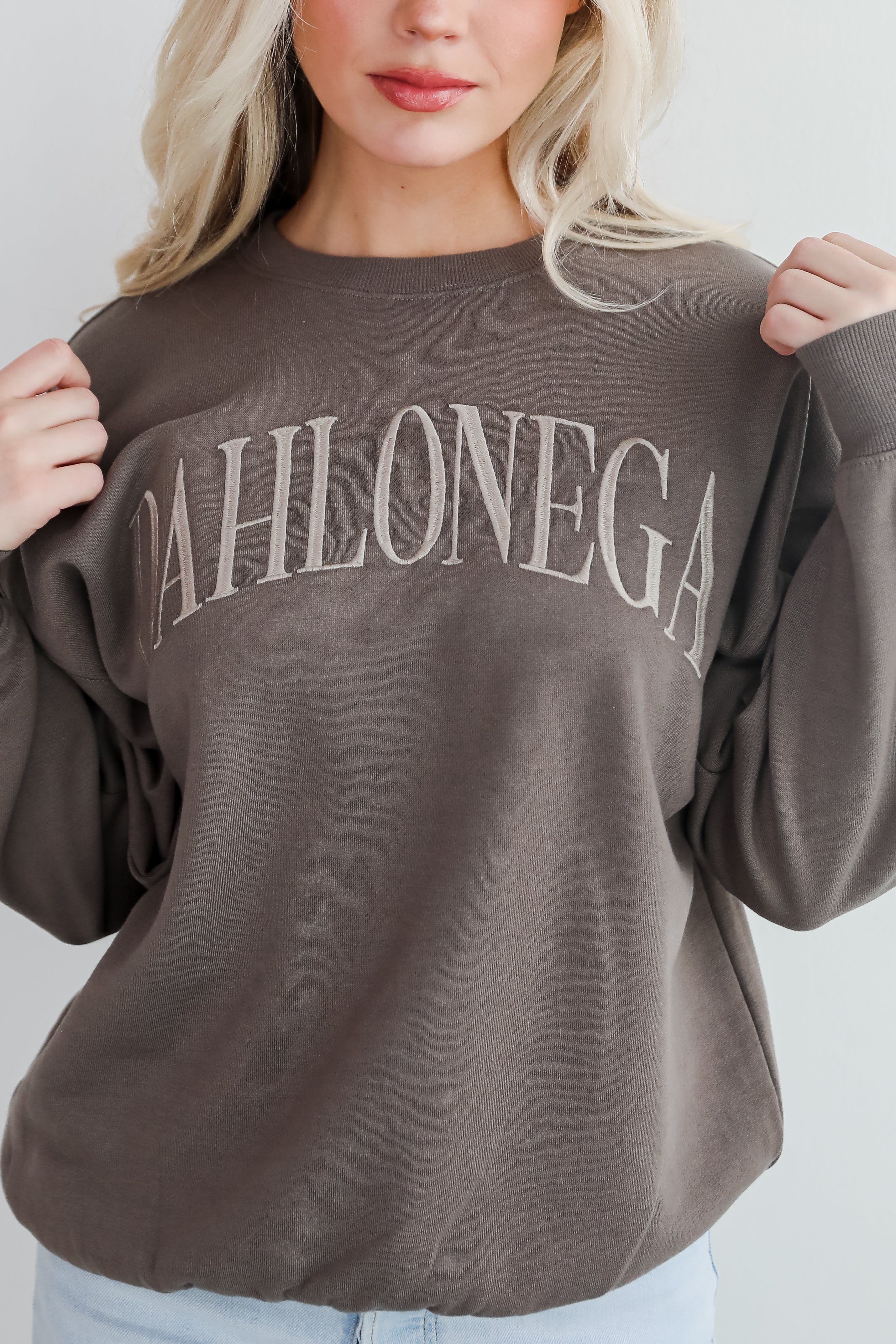 Mocha Dahlonega Embroidered Sweatshirt