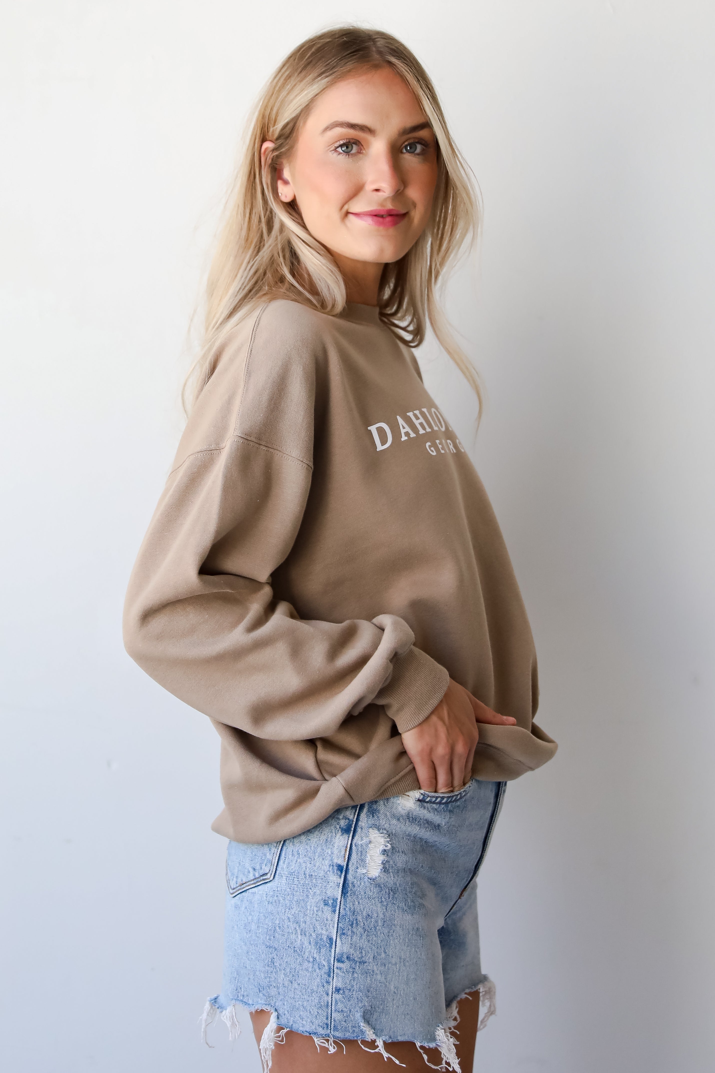 Tan Dahlonega Georgia Sweatshirt