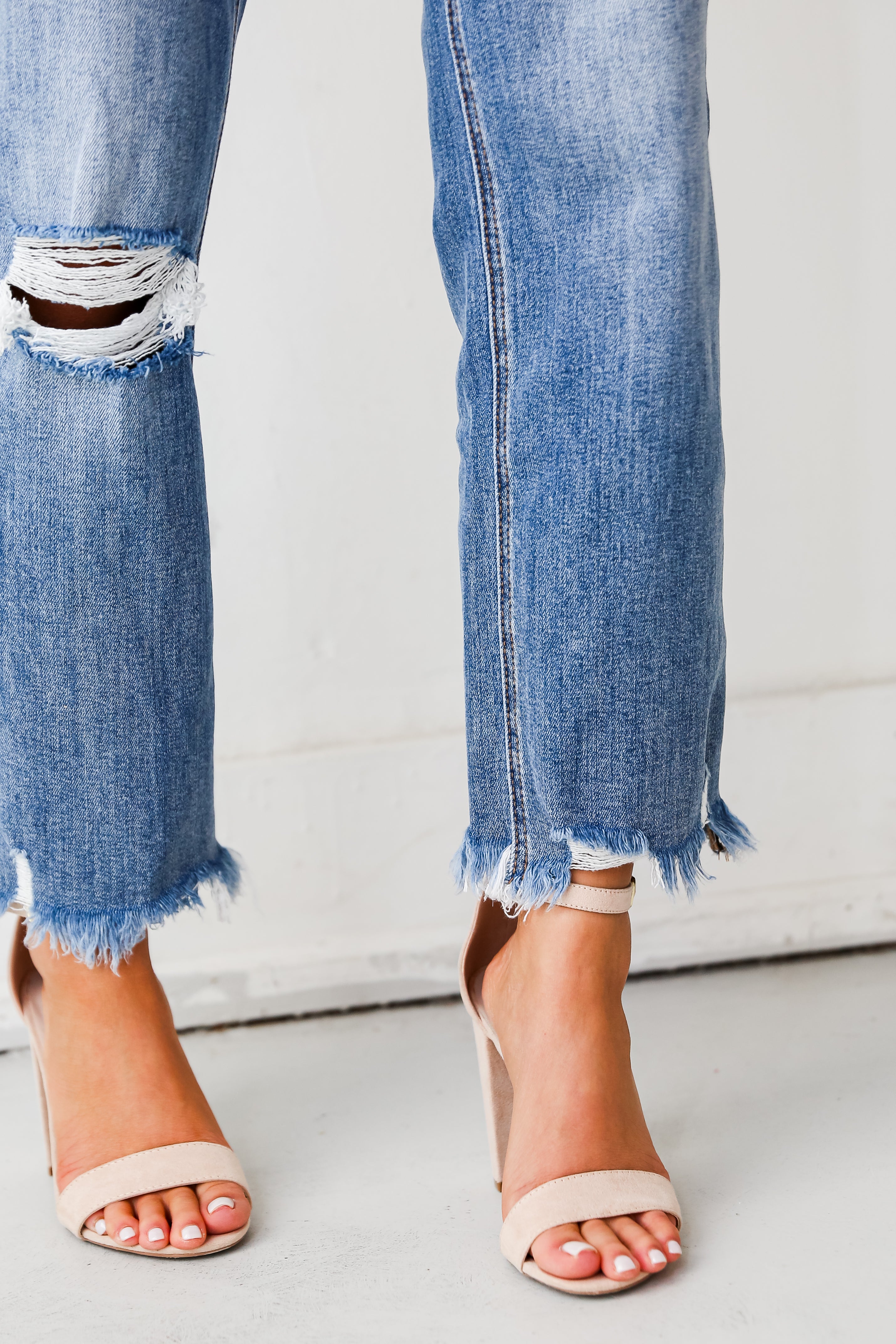 baggy Medium Wash Distressed Dad Jeans