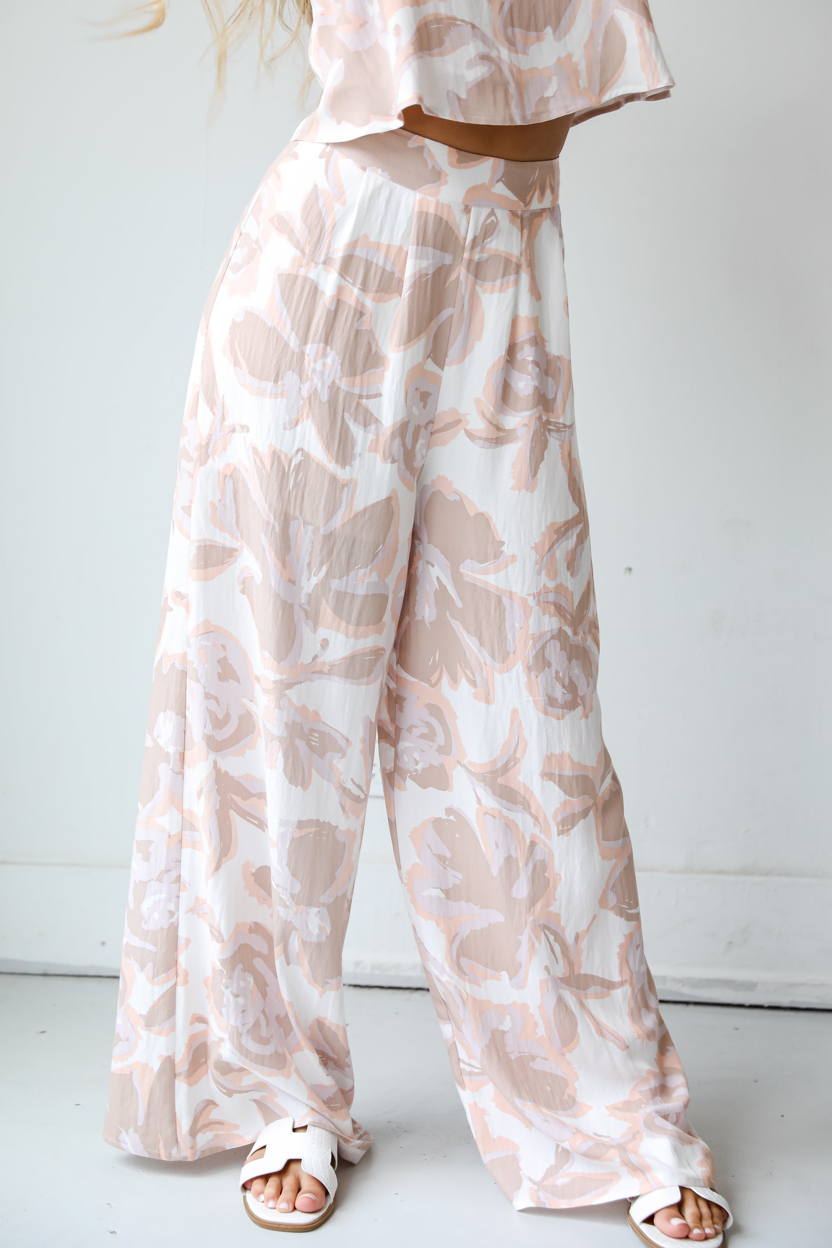 Wondrous Charm White Floral Pants