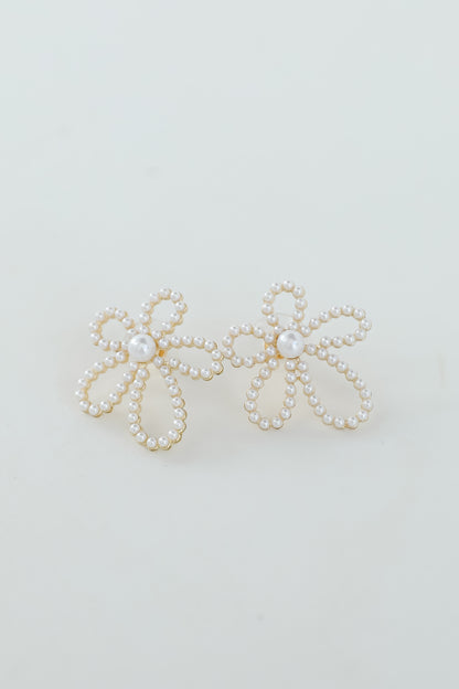 Eve Gold Pearl Flower Stud Earrings