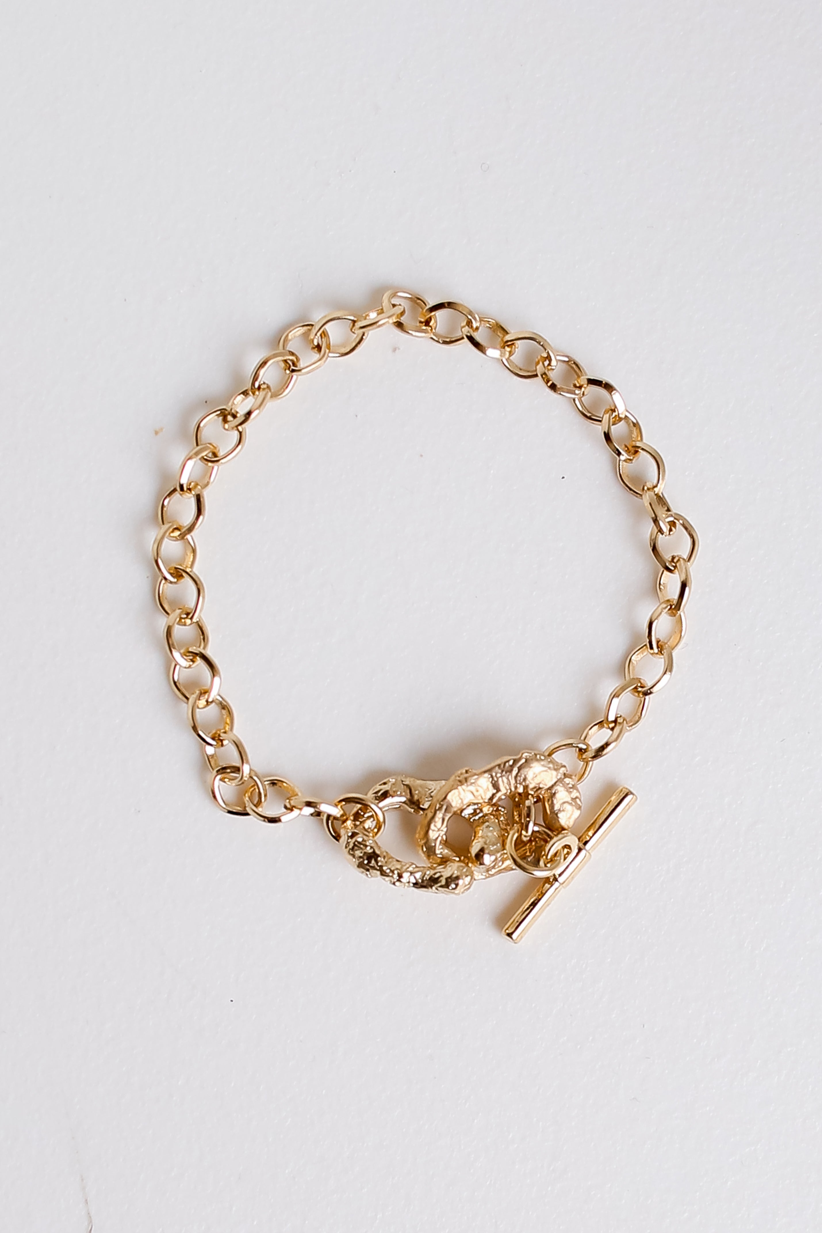 Gold Chainlink Bracelet flat lay