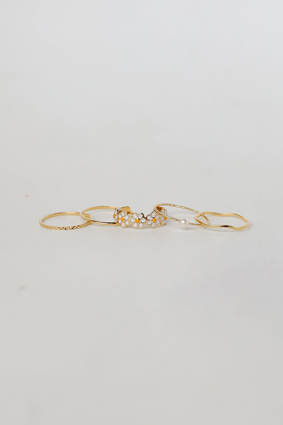 Gold Daisy Ring Set