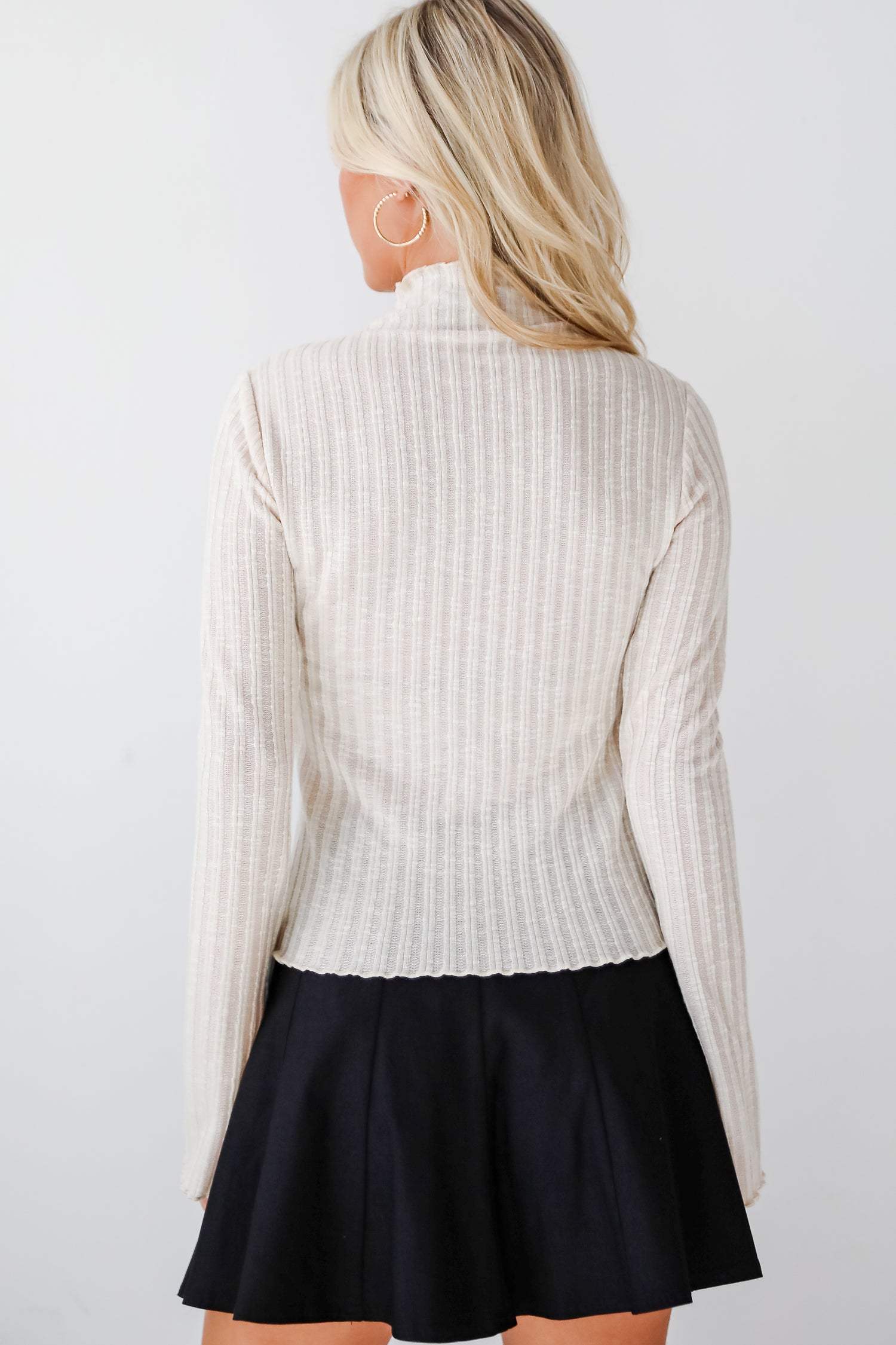 Exquisite Essential Mock Neck Ribbed Top