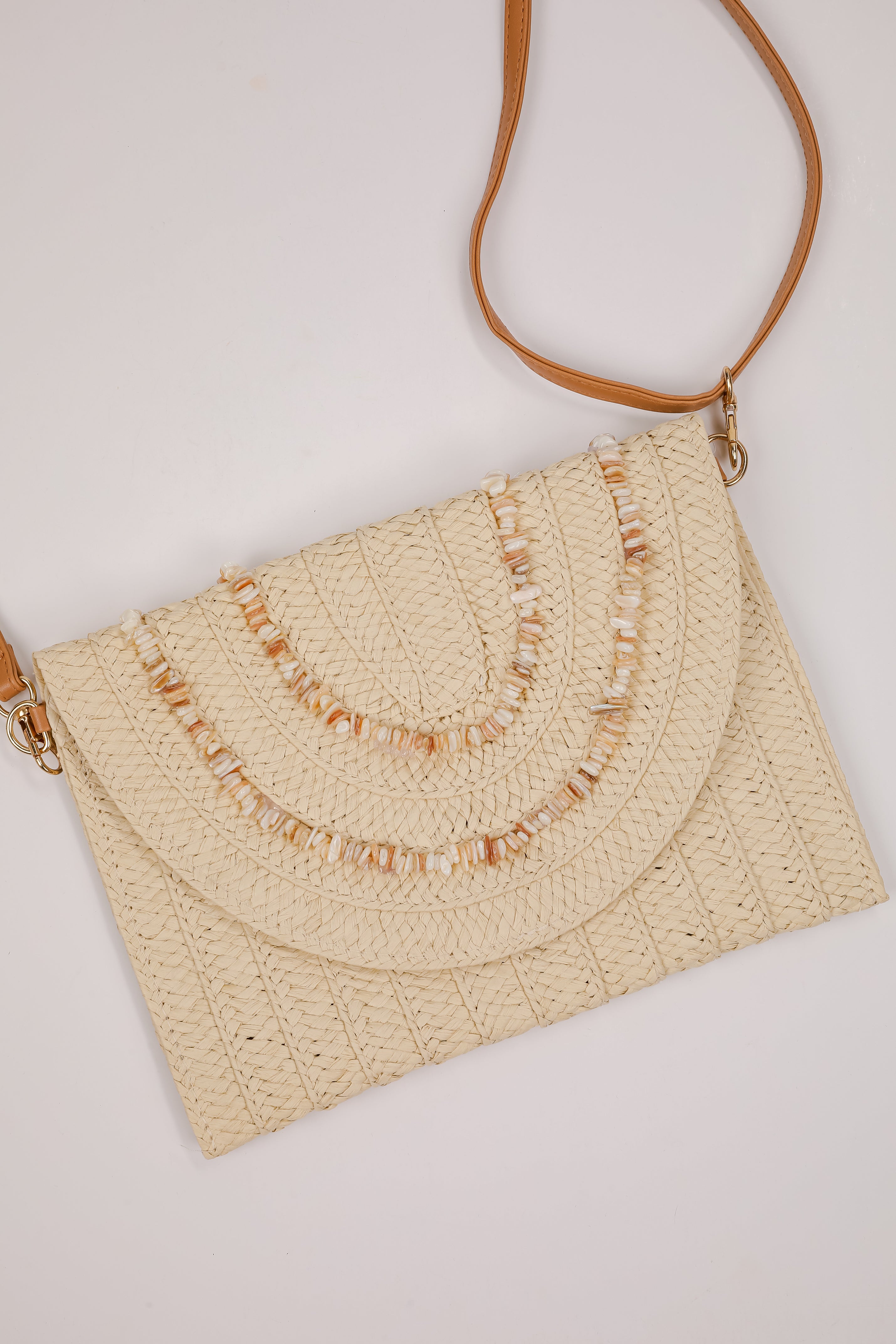 Sunkissed Glow Ivory Seashell Straw Clutch