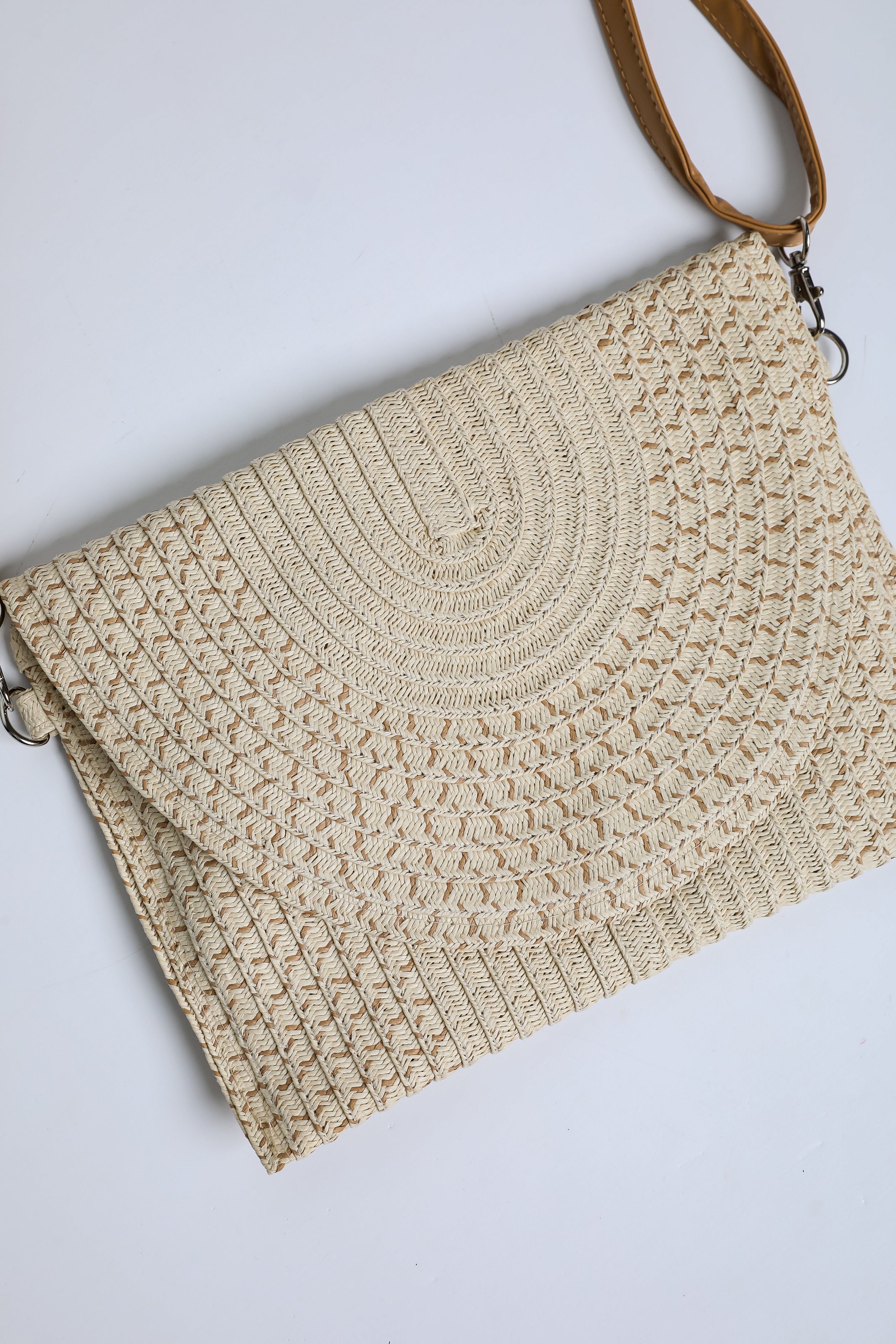 Changing Tides Tan Straw Clutch