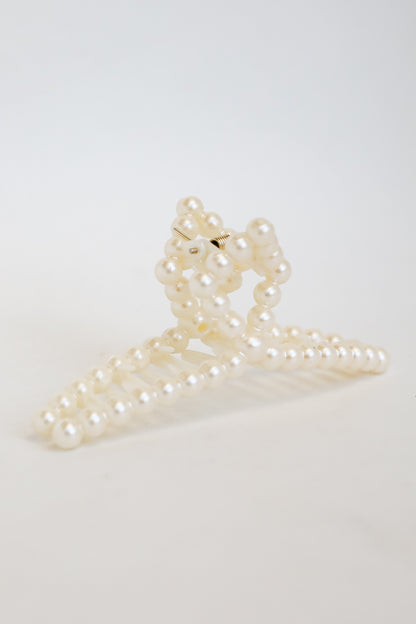 Posh Brilliance White Pearl Claw Hair Clip