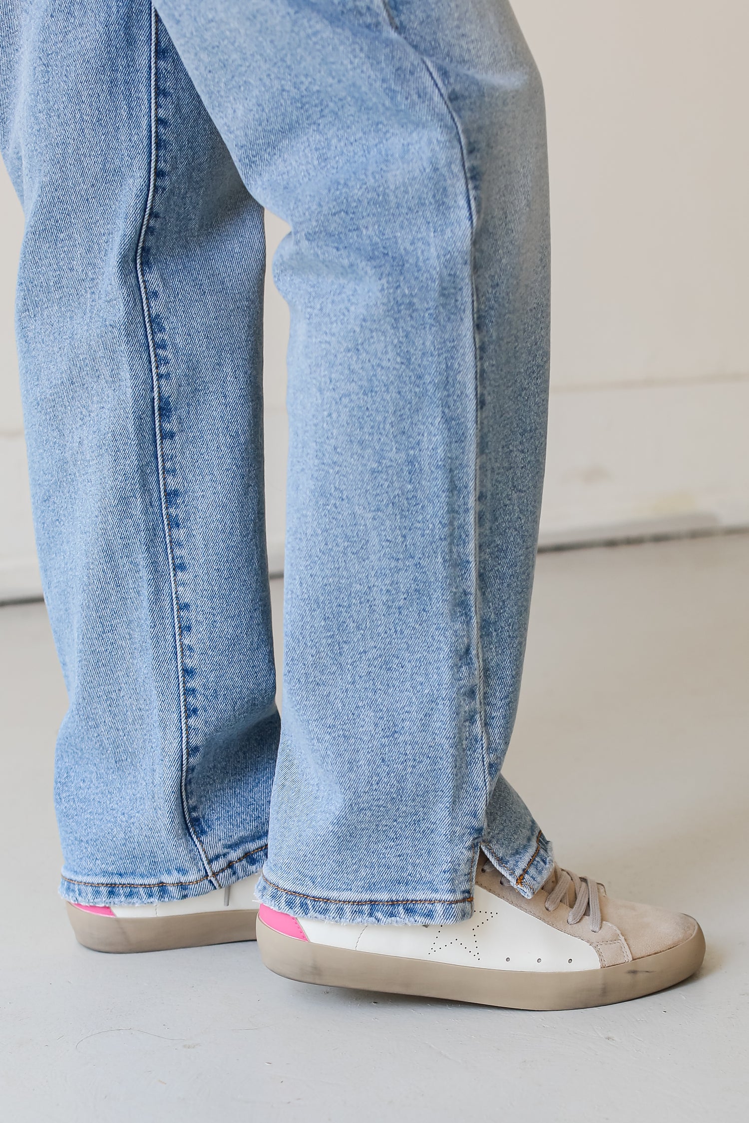 light wash Dad Jeans close up side view