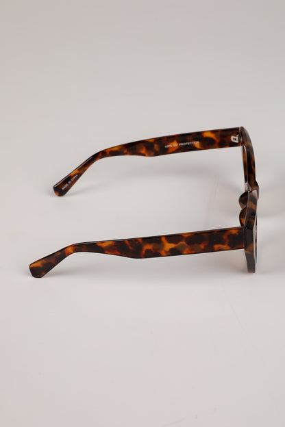 Sleek Living Tortoise Cat Eye Sunglasses