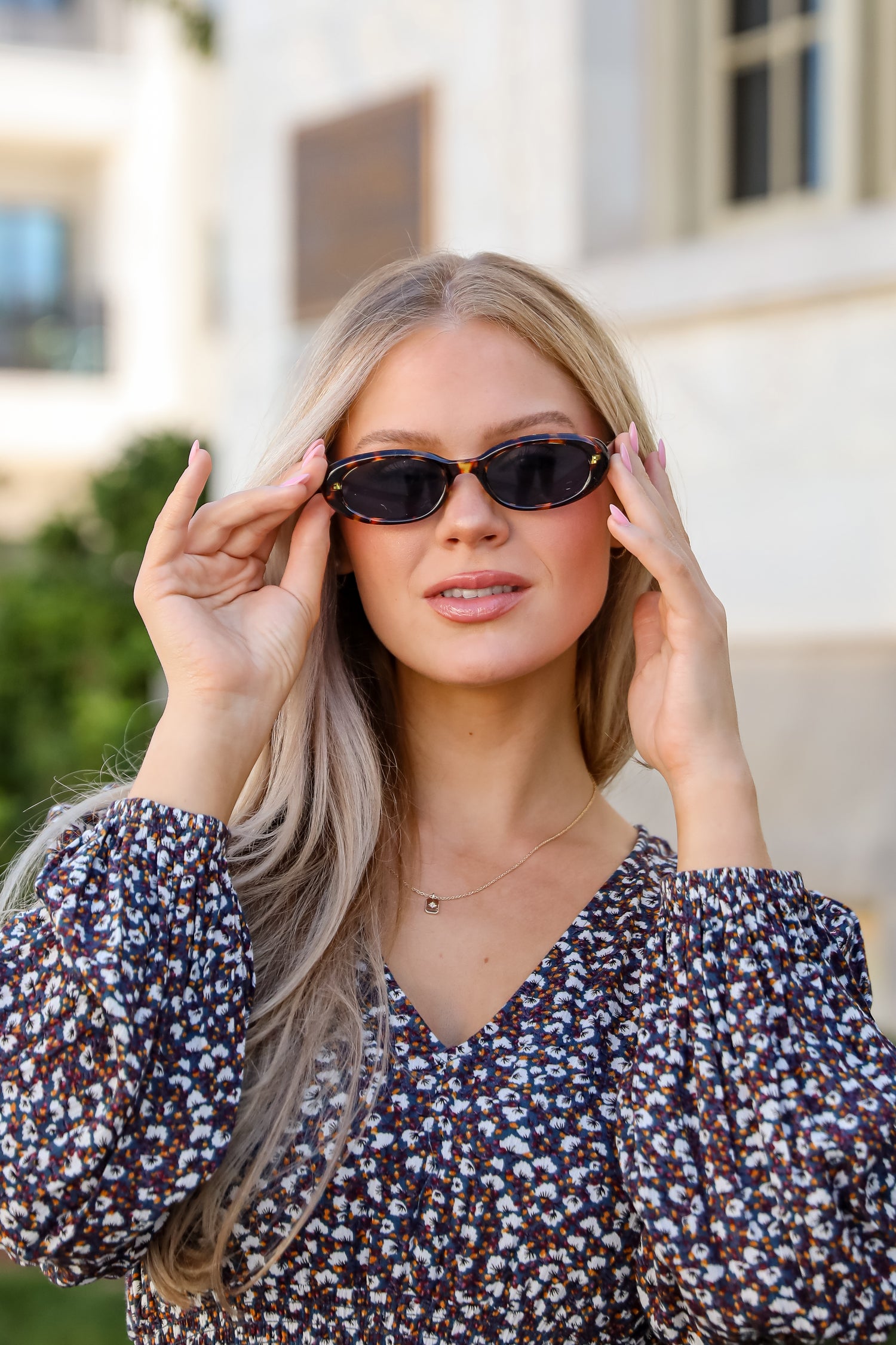 Chic Gaze Oval Sunglasses