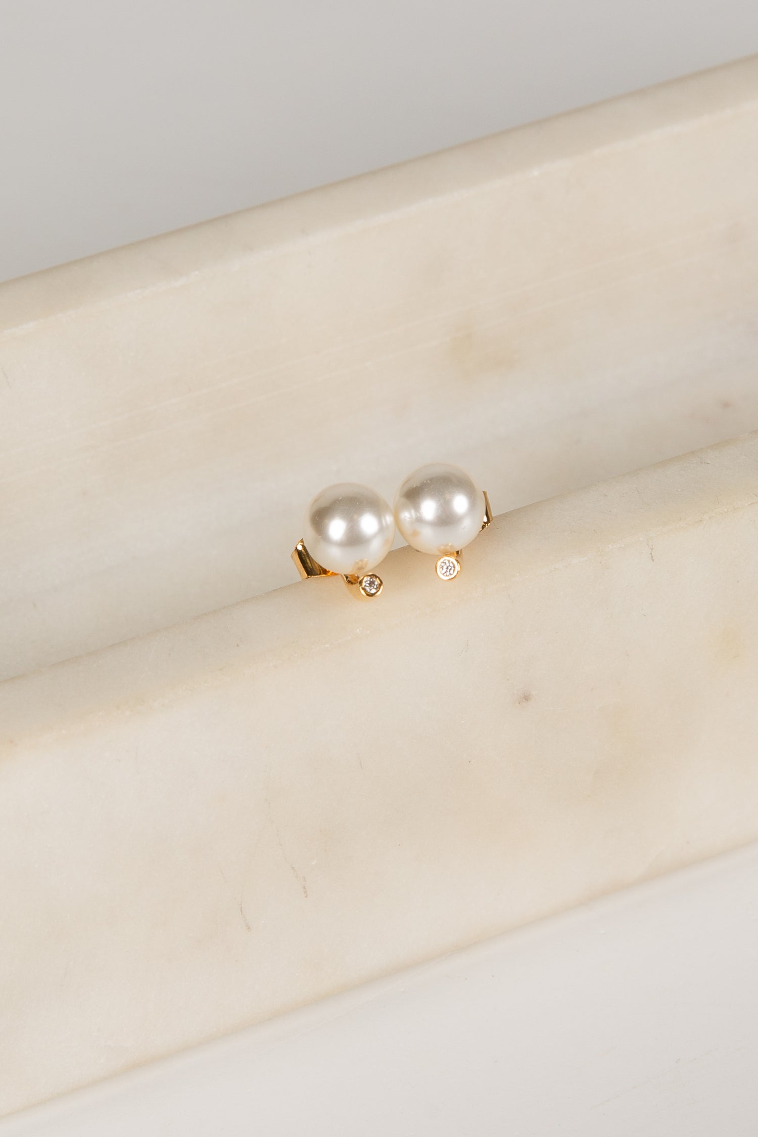 pearl earrings