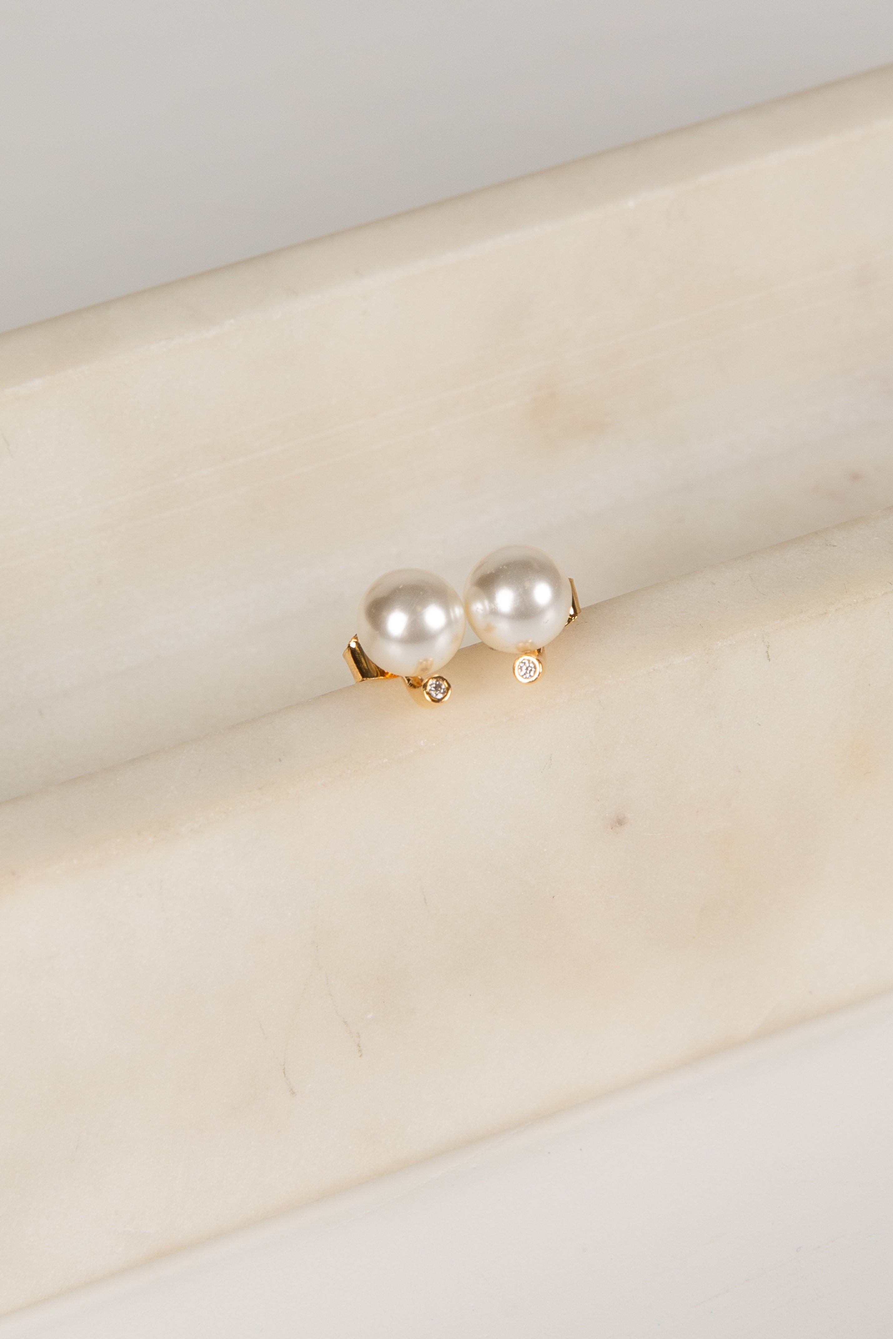 pearl earrings