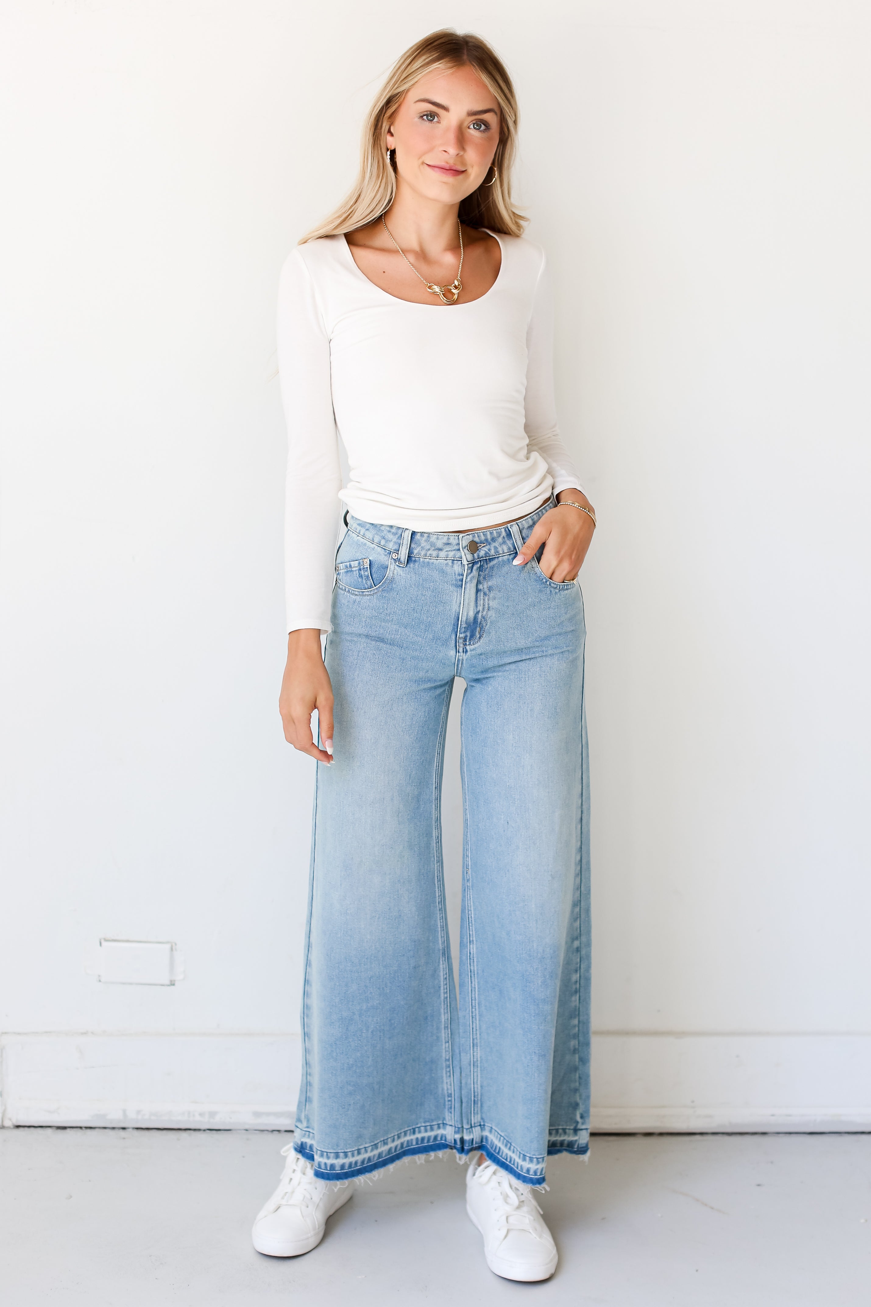 high-waisted Light Wash Wide Leg Jeans