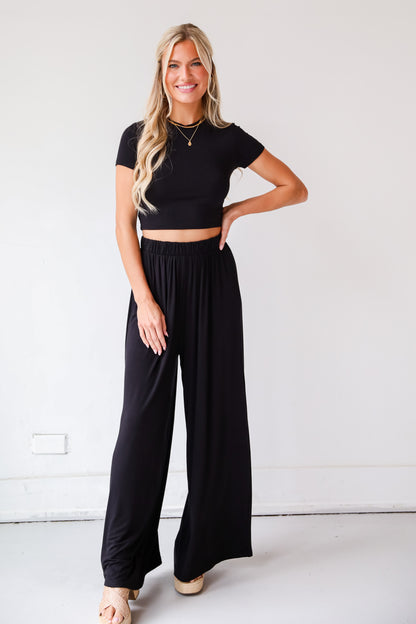 basic black Cropped Tee