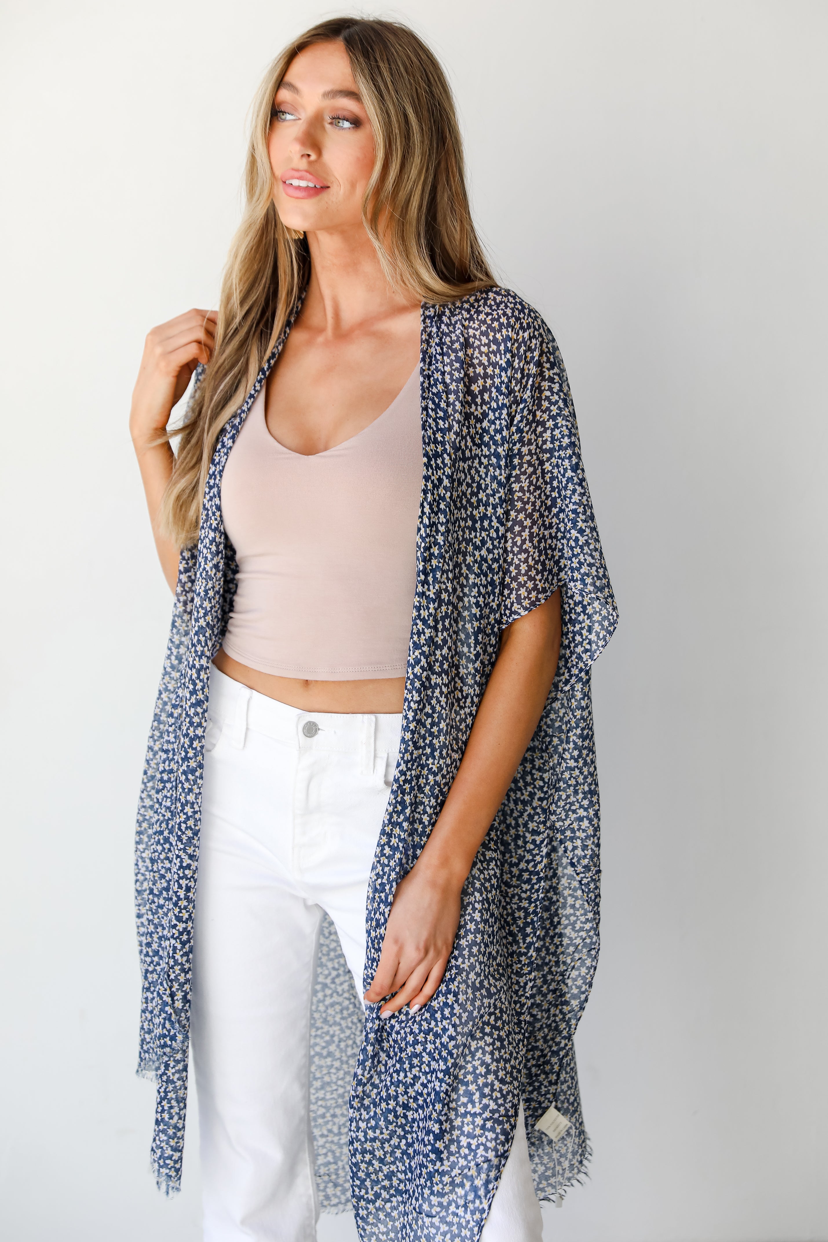 Daisy Kimono on model