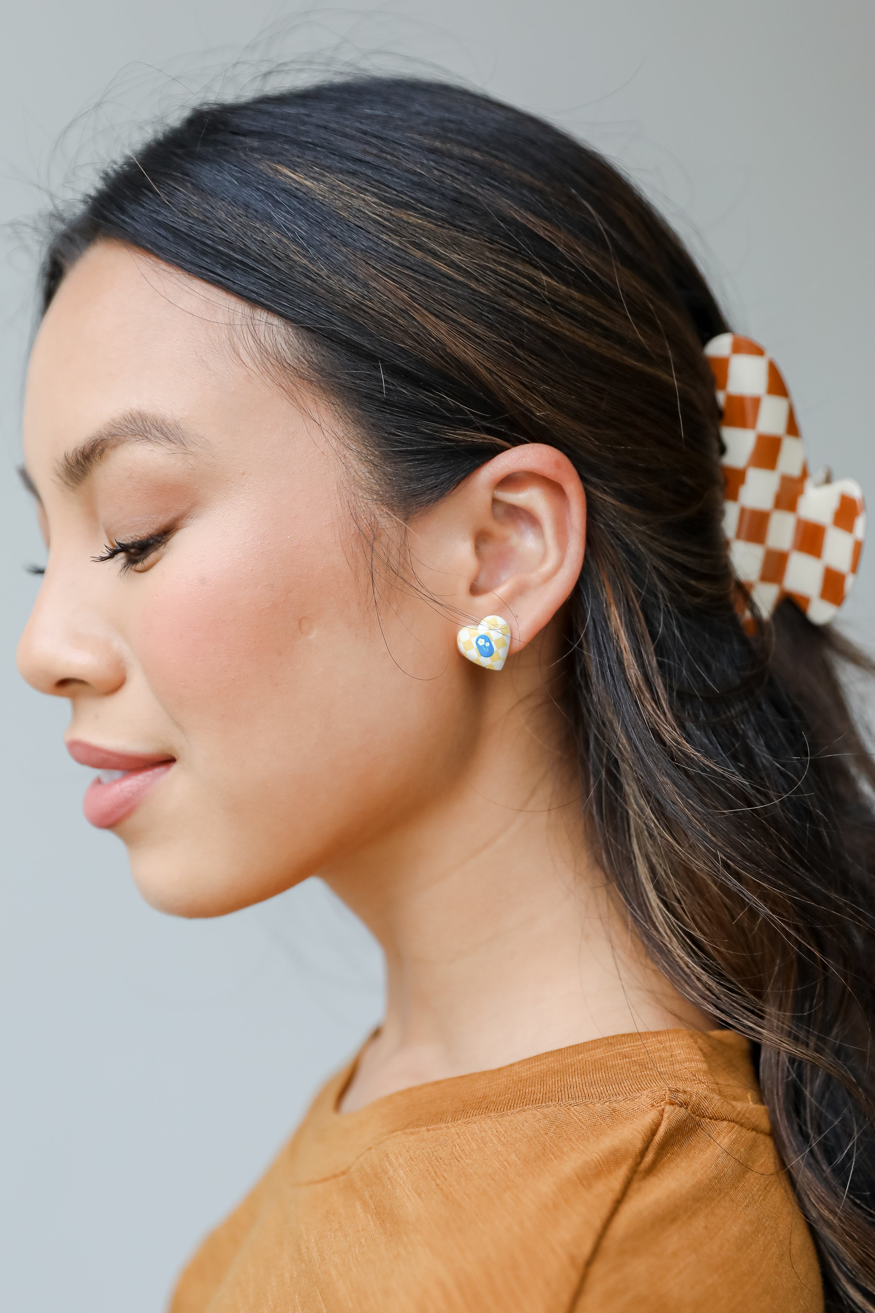 heart earrings in yellow