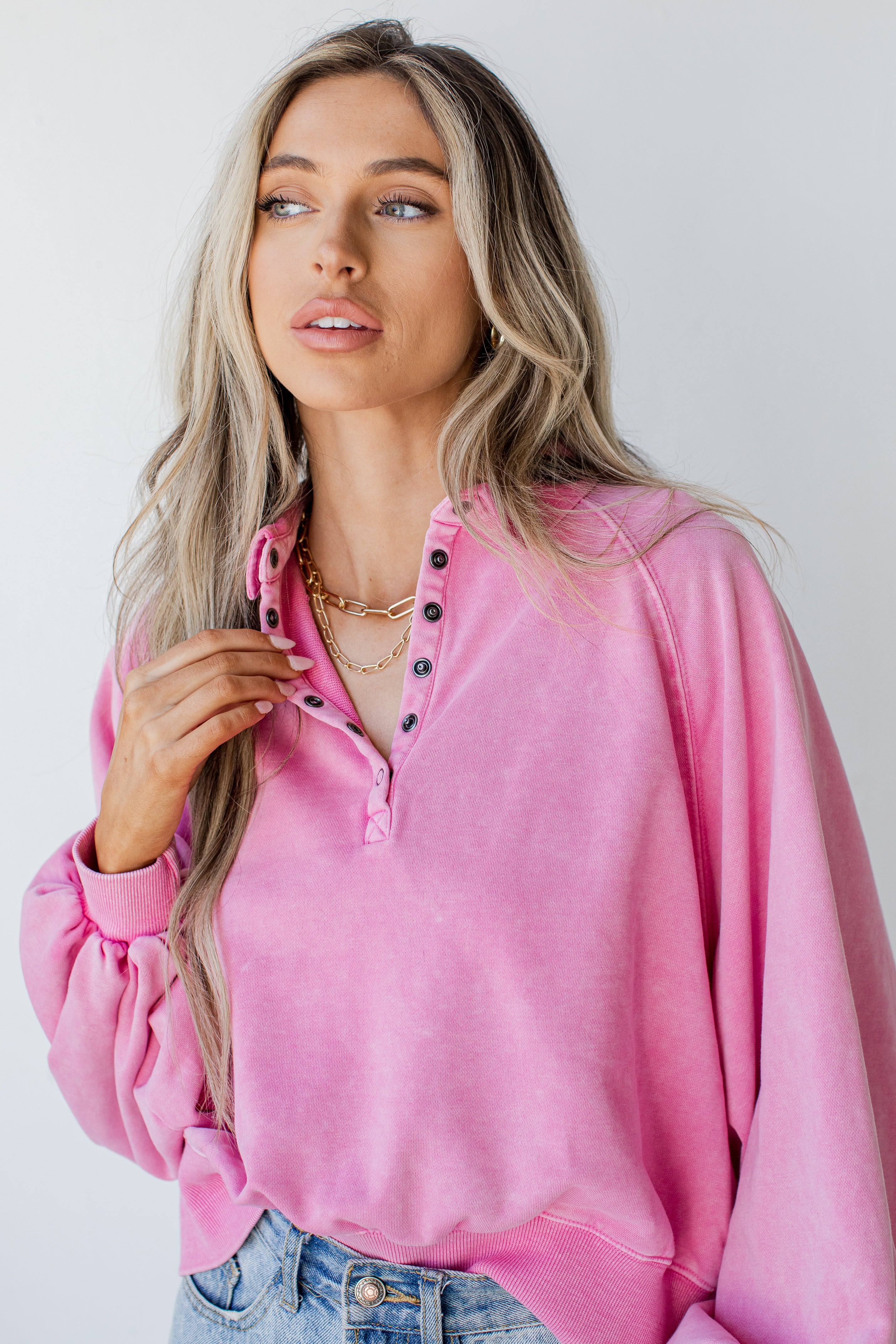 Collared Pullover in pink on model