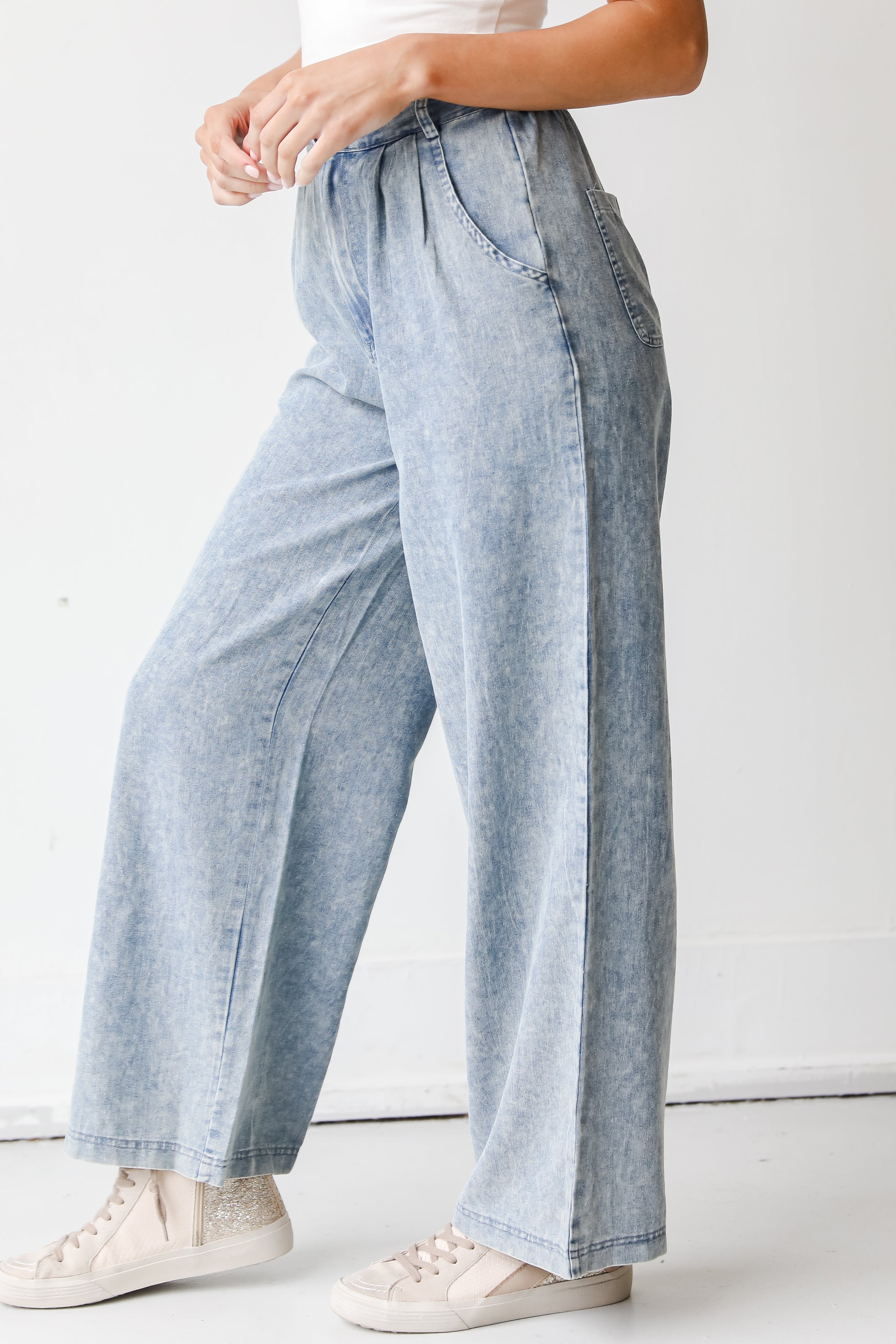Wide Leg Jeans side view