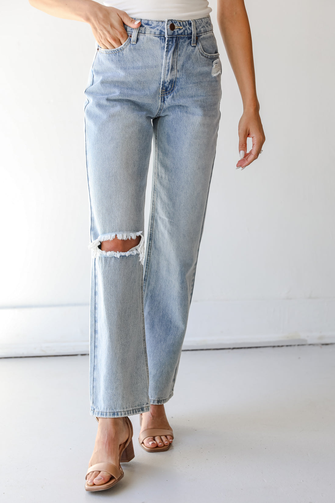 Distressed Straight Leg Jeans