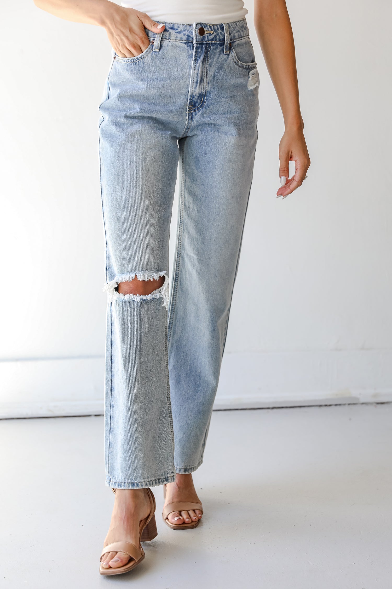 Distressed Straight Leg Jeans