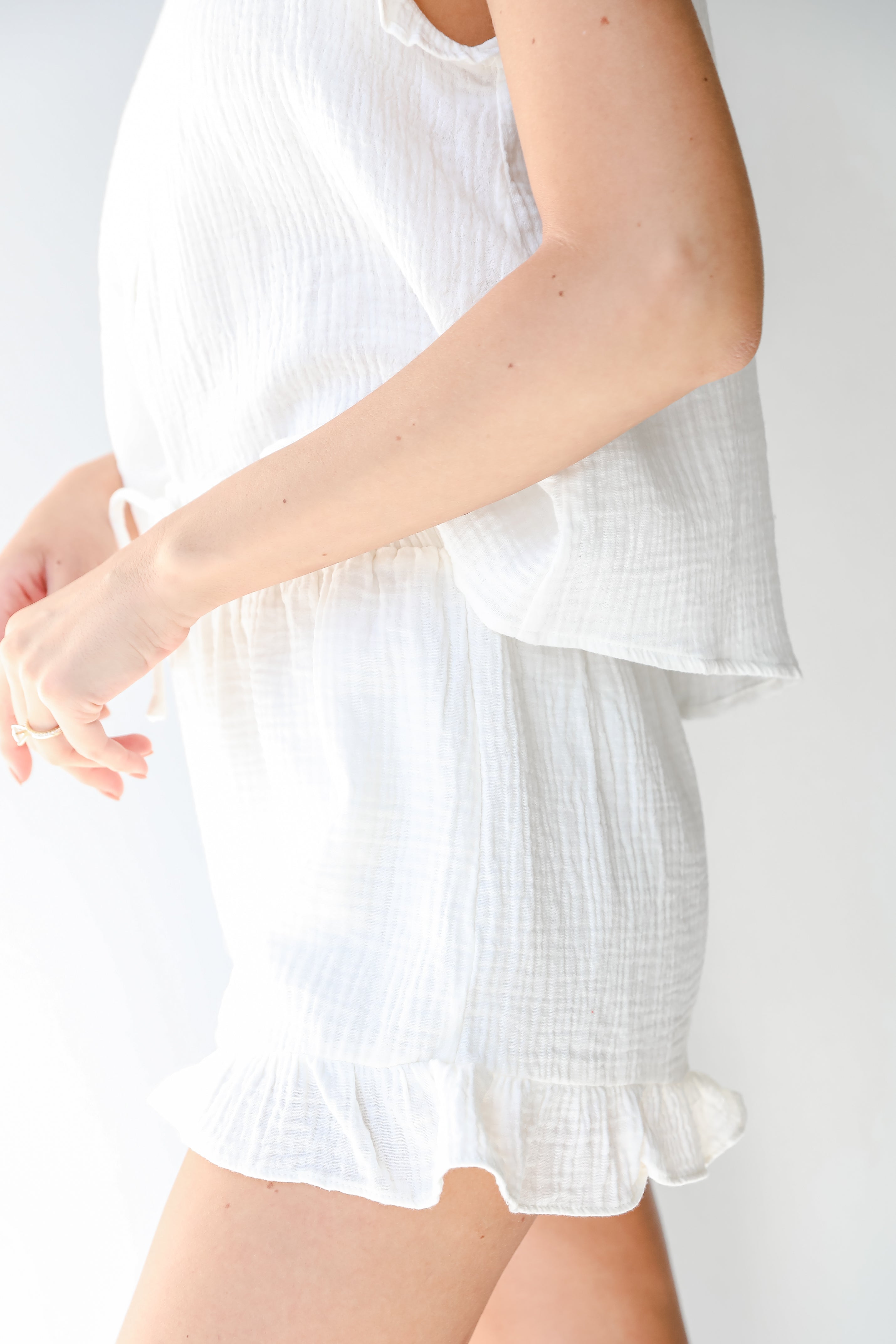 Linen Shorts in white side view