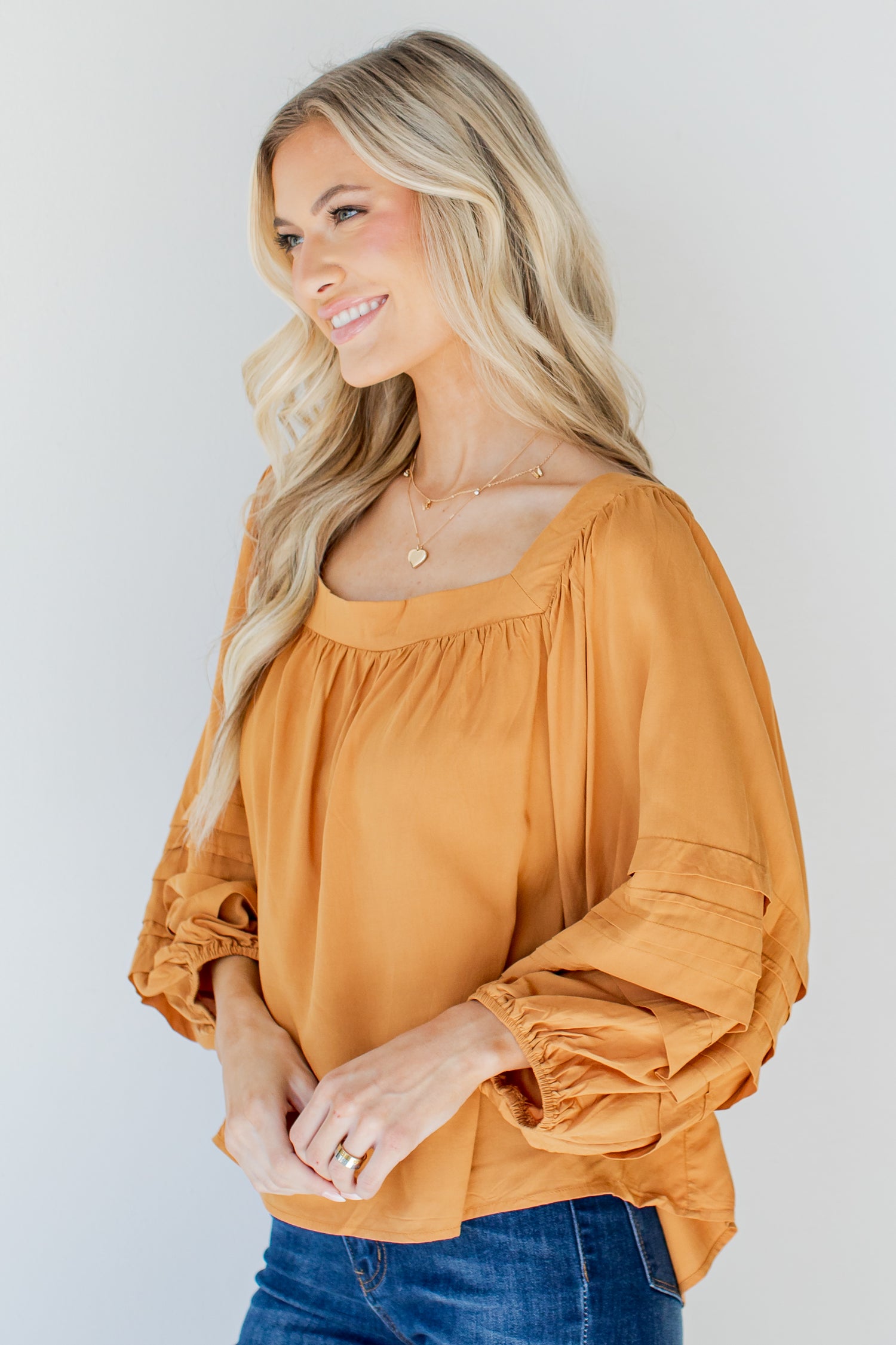Blouse side view